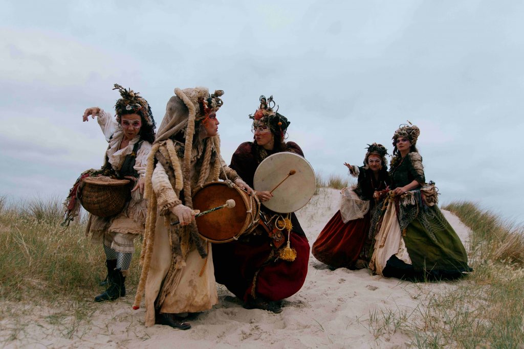 Résidence d'artistes: Les GOULES